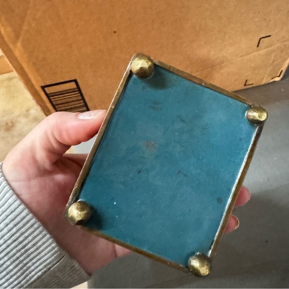 Vintage Chinese Hinged 4 Leg Box Cloisonné Enamel Dragon 3 1/2 X 3 Inches - Picture 4 of 8